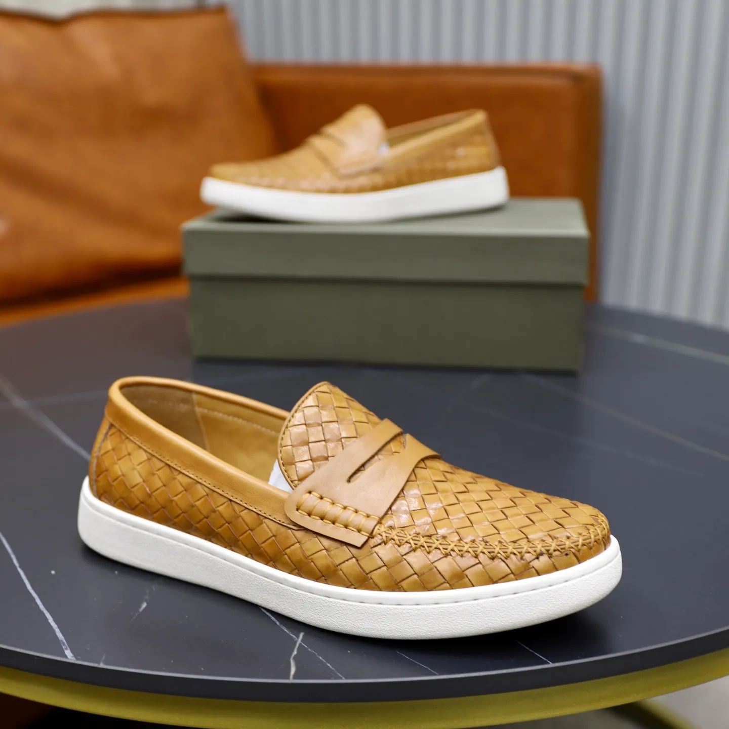 Men's shoes 💰500💰BOTTEG* VENET* - high-end boutique Size: 38-44 (45 custom-made) BV new product, calfskin artificially woven classic style harmoniously blends with contemporary fashion temperament, rubber soles are light and flexible, water-dyed cowhide!